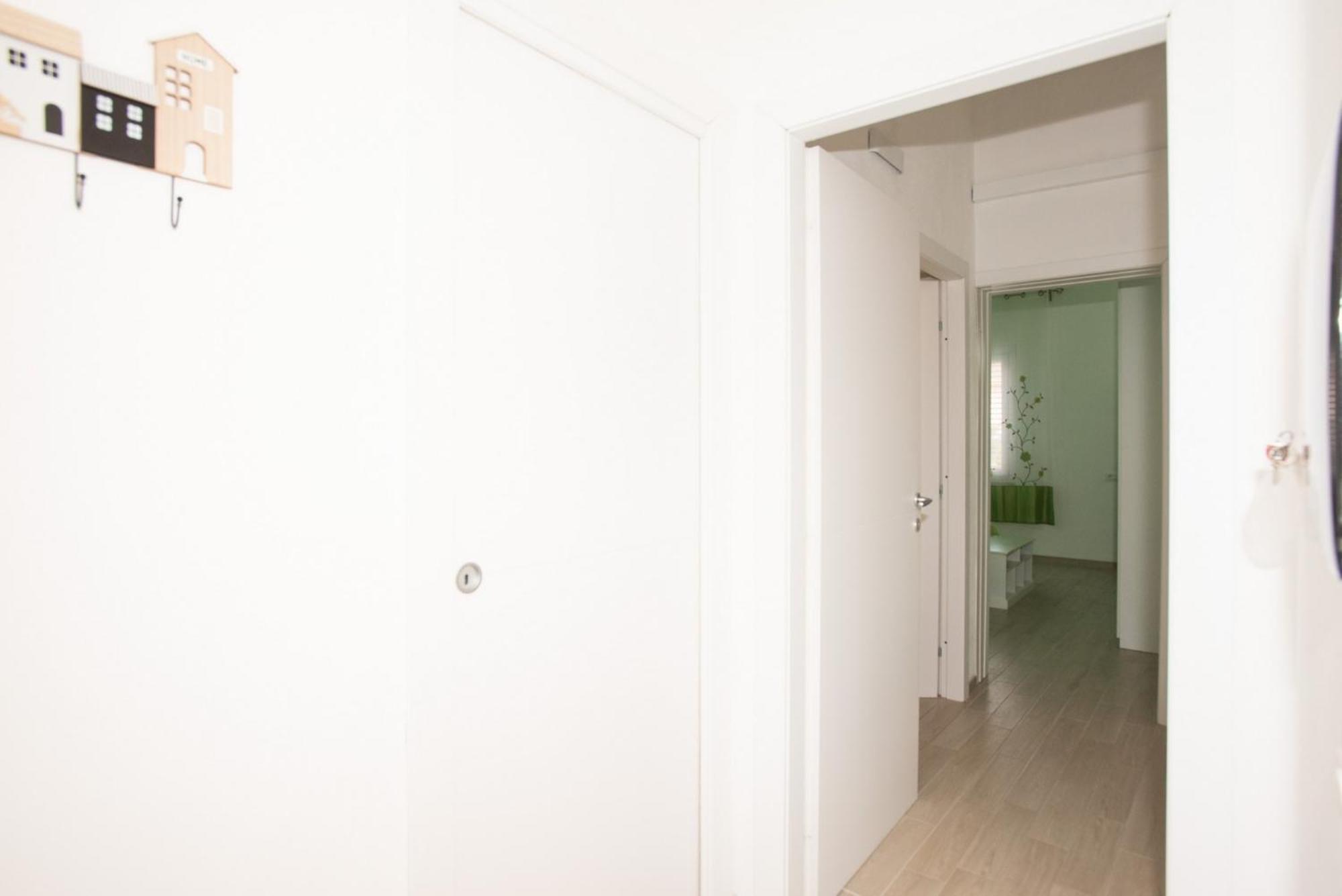 Affittacamere Le Rondini Domus De Maria Buitenkant foto